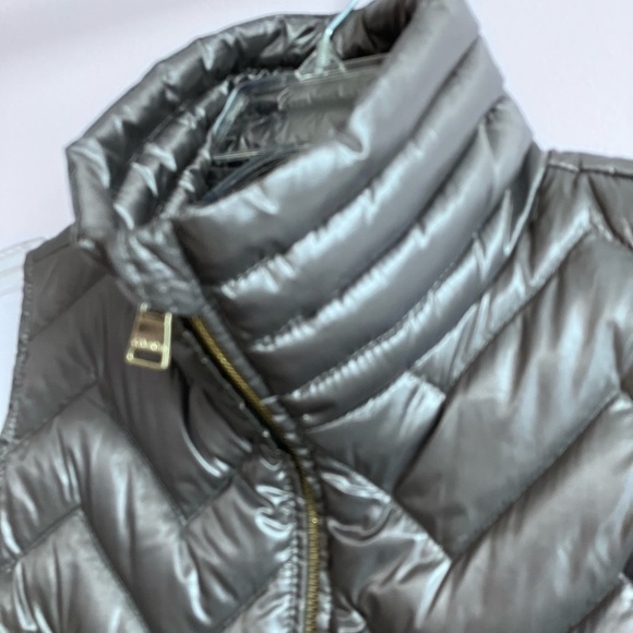 Calvin Klein Performance Women’s Quilted Down Vest, Small, Puffer - Picture 6 of 9